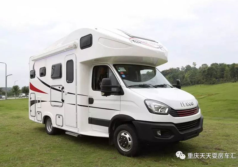 凤凰依维柯欧胜C型机麻后拓展定制版房车