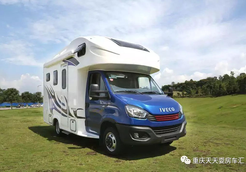 36.8万凤凰依维柯欧胜C型子母床房车